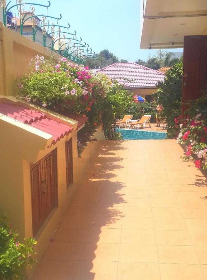 Butterfly Garden Boutique Residences Large Luxury Apts And Villas A Lifetsyle Destination By Neang, Everything You Need All Right Here 1-3 Bedrooms 110 To 190 Sq Mtrs, 2 Full Bathrooms, Rain Shower, Spa Bath, Bbq, Free Wifi, Staff 24-7, Close To Beac Pattaya Exterior foto